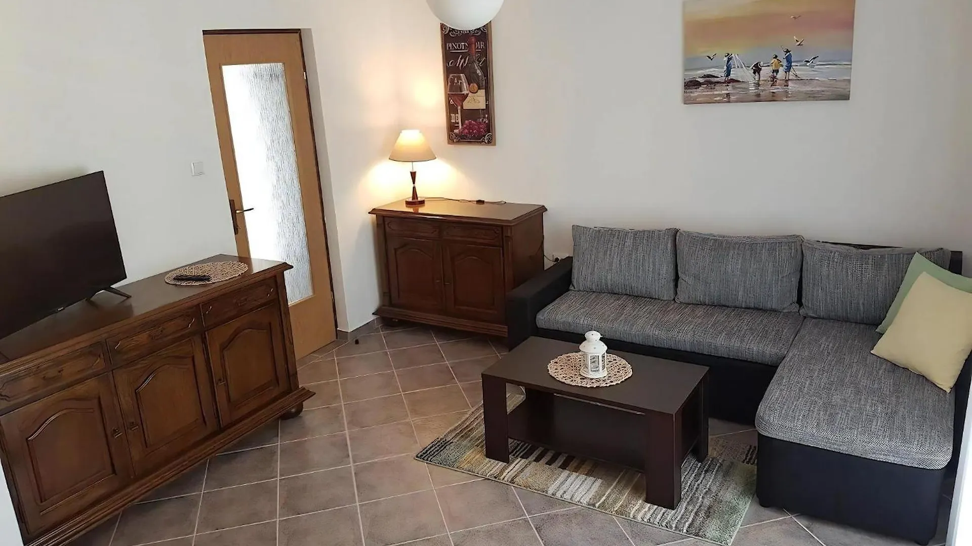 נין Komfortable Wohnung In Der Naehe Des Sandstrandes