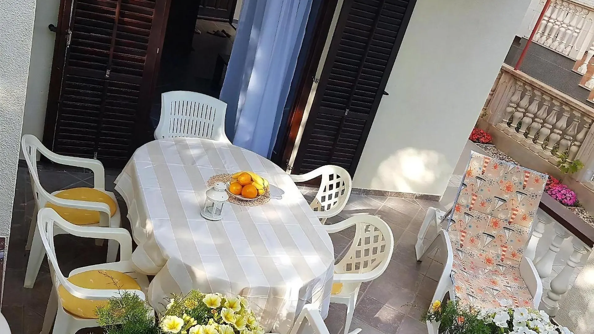דירה נין Komfortable Wohnung In Der Naehe Des Sandstrandes
