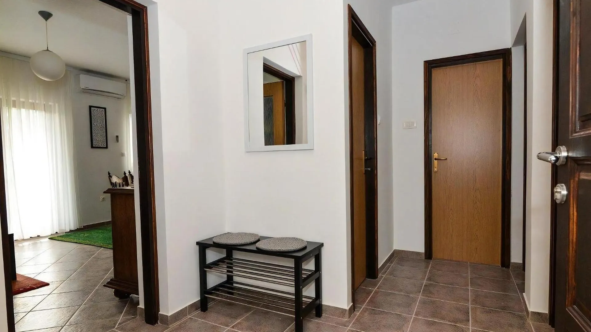 נין Komfortable Wohnung In Der Naehe Des Sandstrandes